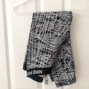 Nike Pro Work Out Leggings